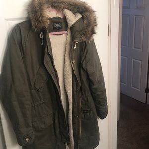 Abercrombie & Fitch Sherpa lined twill parka